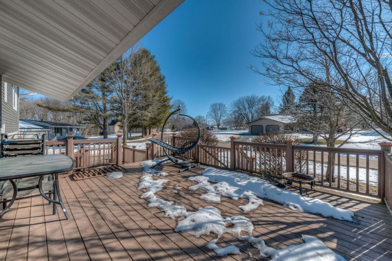 W430 Golfview Dr, Spring Valley, WI 54767