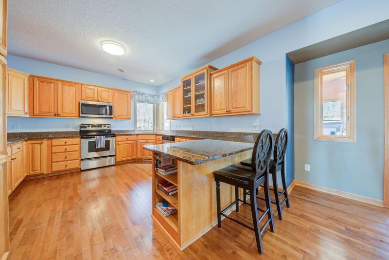 5720 103rd Ave N, Brooklyn Park, MN 55443