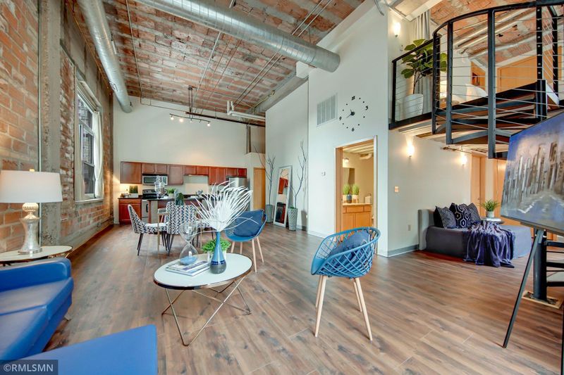 521 S 7th St #601, Minneapolis, MN 55415
