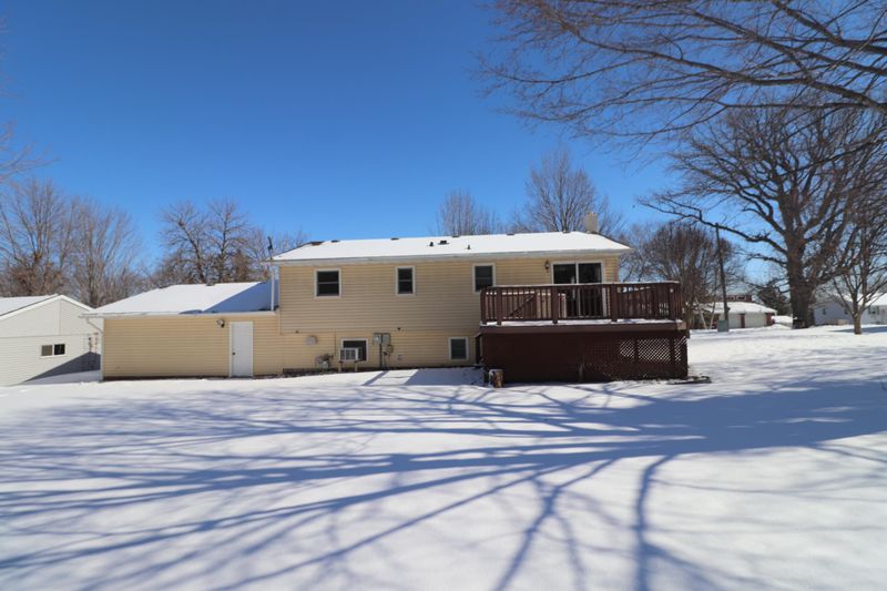 412 Alex Moore St, Sauk Centre, MN 56378