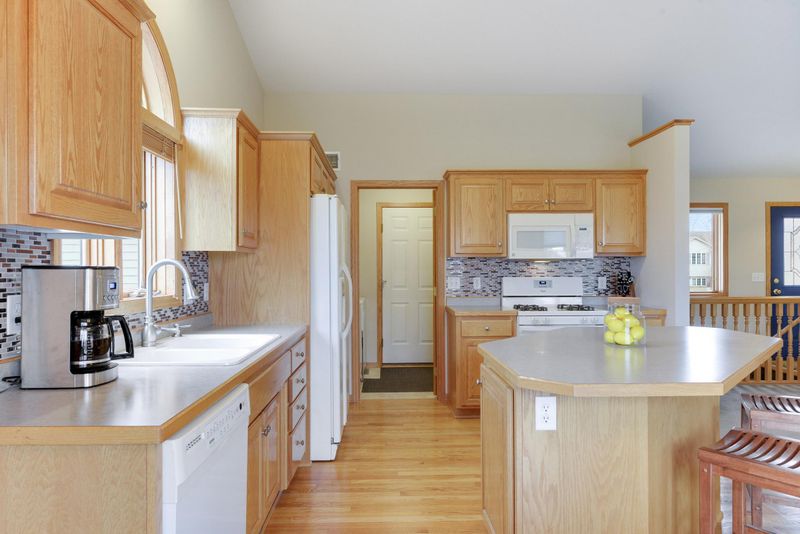 12876 295th St, Lindstrom, MN 55045