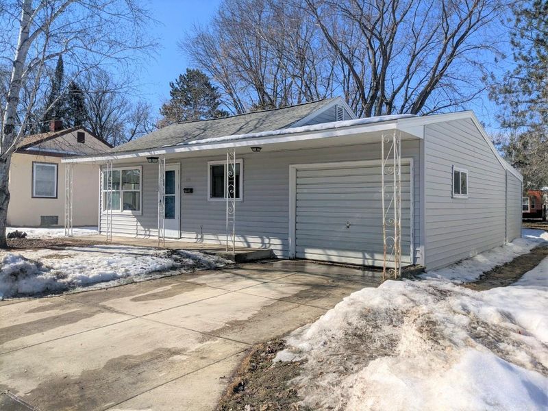 919 10th Ave NE, Brainerd, MN 56401