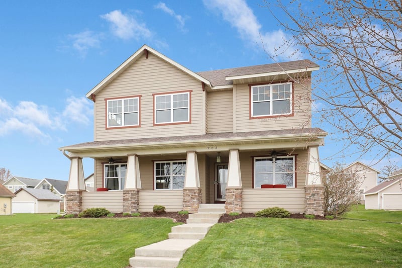 903 Van White Memorial Blvd, Minneapolis, MN 55411