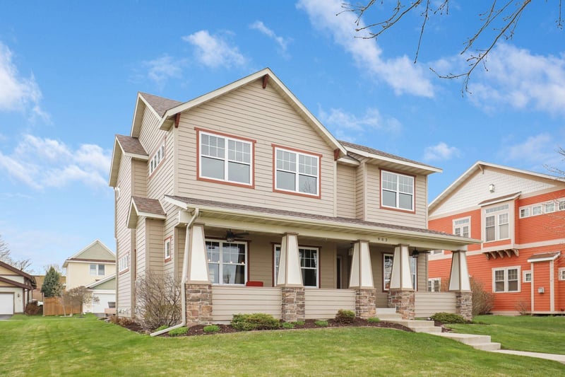 903 Van White Memorial Blvd, Minneapolis, MN 55411