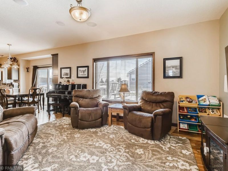 9412 Unity Ln N, Brooklyn Park, MN 55443