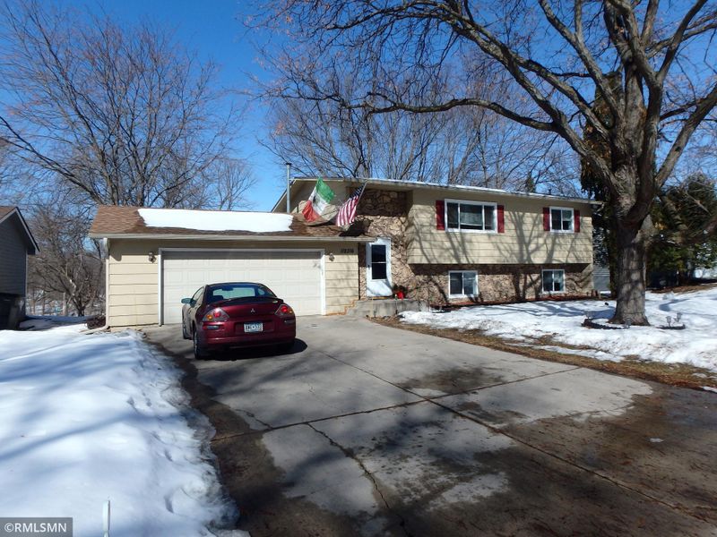 112316 Baxter Ct, Chaska, MN 55318