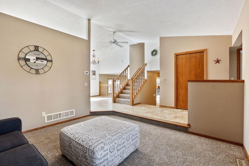 16410 Harvard Dr, Lakeville, MN 55044