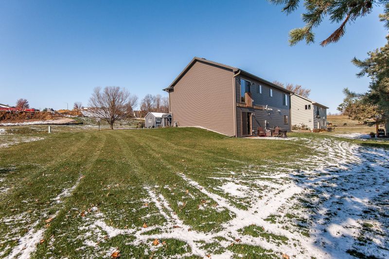 807 Champagne Ct, Pine Island, MN 55963
