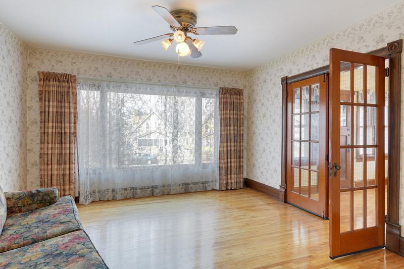 822 Minnehaha Ave W, Saint Paul, MN 55104