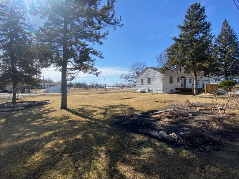 518 Saint Joseph Ave, Graceville, MN 56240