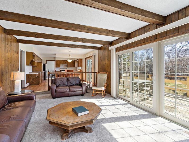 17325 30th Ave N, Plymouth, MN 55447