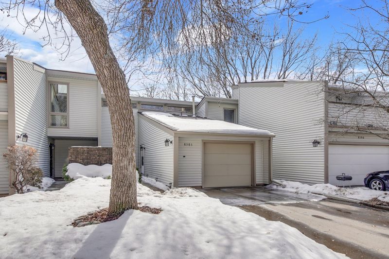 8386 139th Ct, Apple Valley, MN 55124