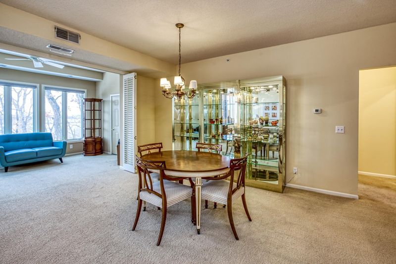 5985 Rowland Rd #210, Minnetonka, MN 55343