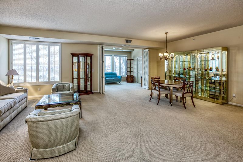 5985 Rowland Rd #210, Minnetonka, MN 55343