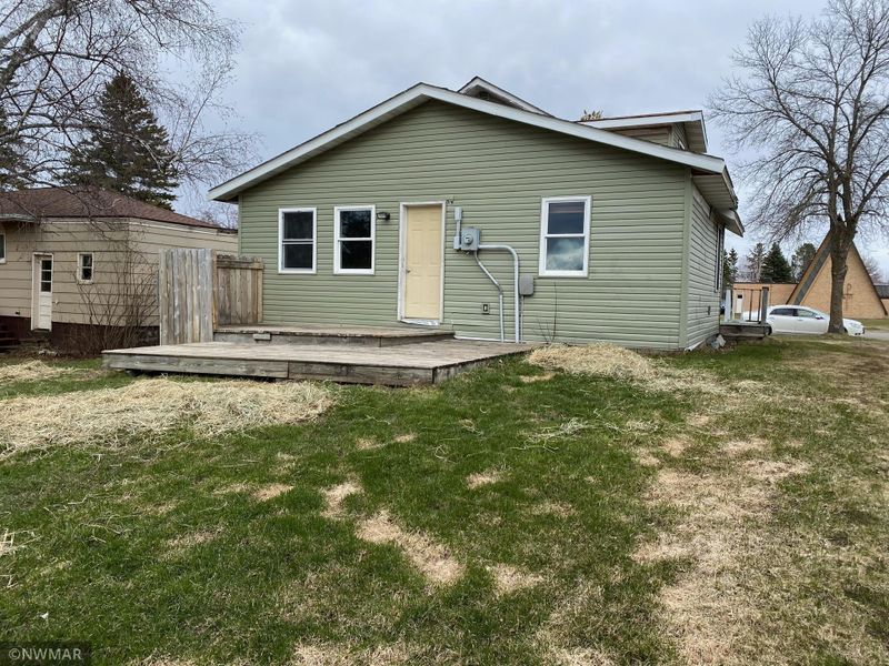 241 1st St NW, Blackduck, MN 56630