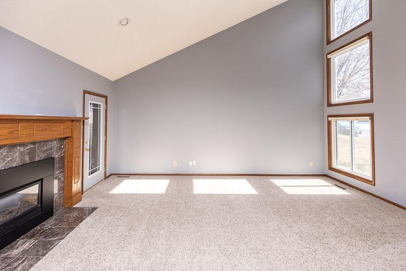1539 Sherwood Way, Eagan, MN 55122