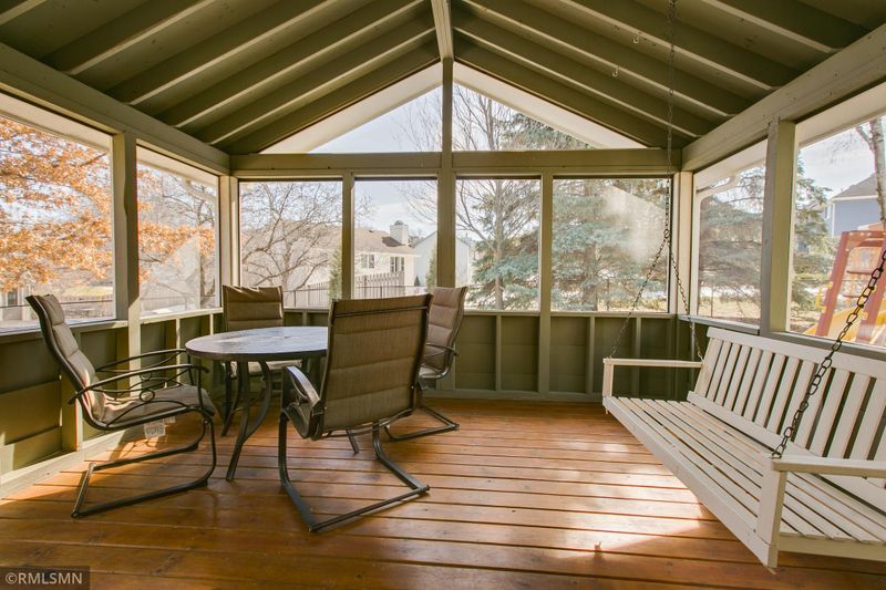1401 Fallbrook Alcove, Woodbury, MN 55125