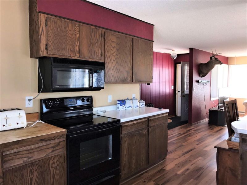 202 Memorial Dr, International Falls, MN 56649