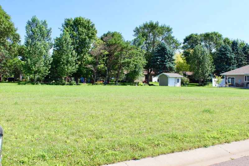 209 6th St NW, Blooming Prairie, MN 55917