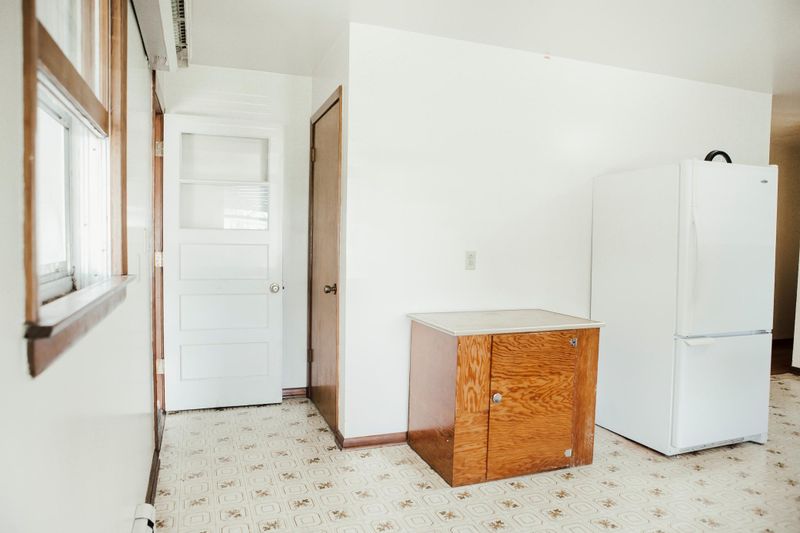 302 Ward St, Alberta, MN 56207