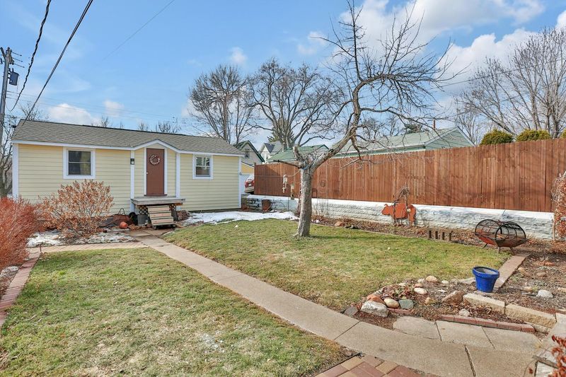 1116 Wakefield Ave, Saint Paul, MN 55106