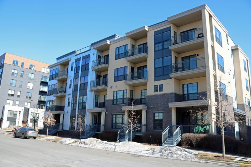 2566 Ellis Ave #117, Saint Paul, MN 55114