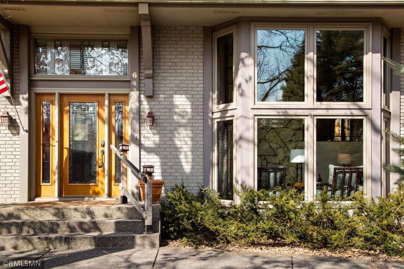 6432 Margarets Ln, Edina, MN 55439