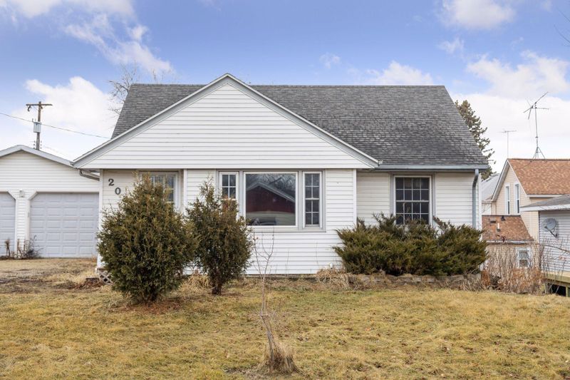 204 1st Ave, Goodhue, MN 55027