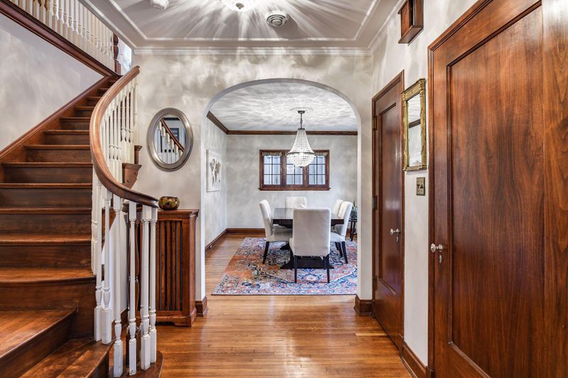 223 W Minnehaha Pw, Minneapolis, MN 55419