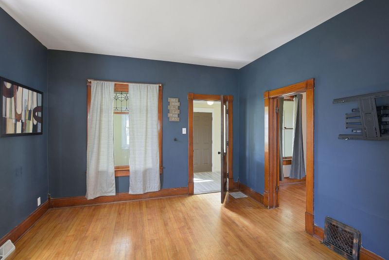 303 S Redwood St, Winthrop, MN 55396