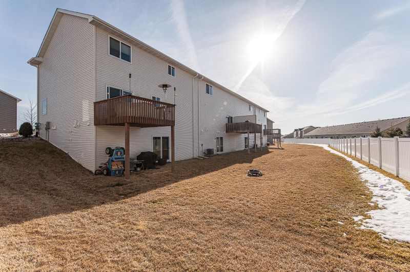 5202 Foxfield Dr NW, Rochester, MN 55901