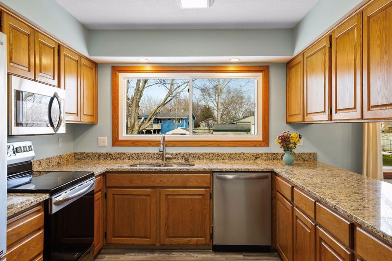 16468 Gannon Ave W, Rosemount, MN 55068