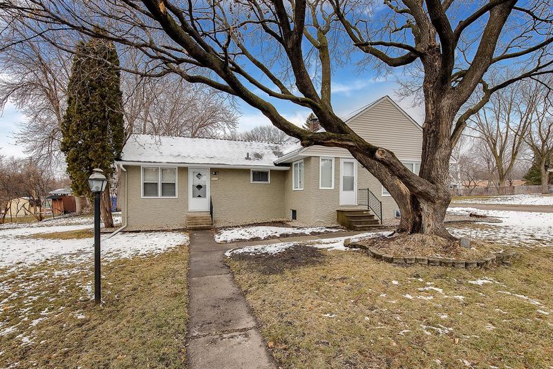 1251 Gardena Ave NE, Fridley, MN 55432