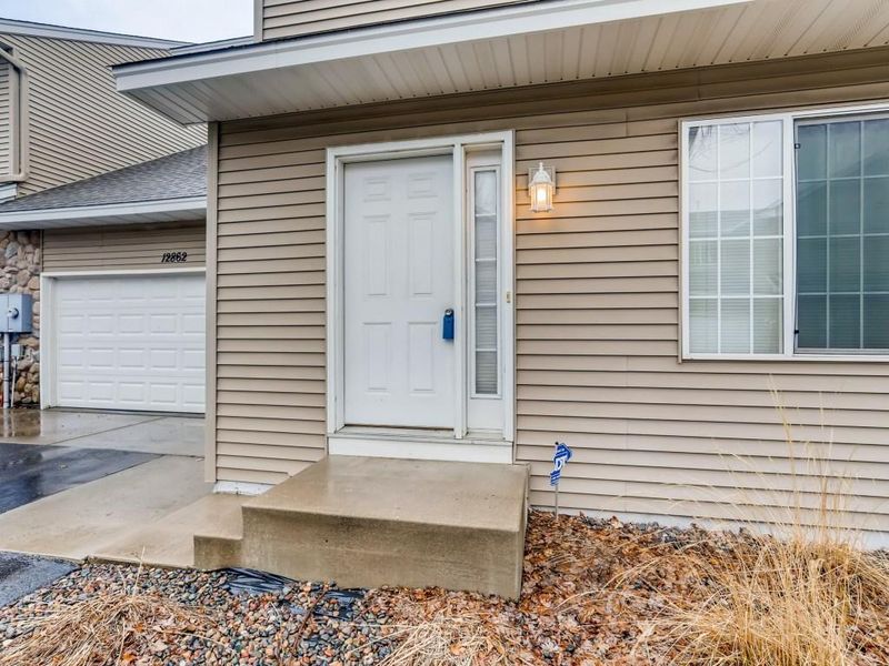12862 Drake Cir NW, Coon Rapids, MN 55448