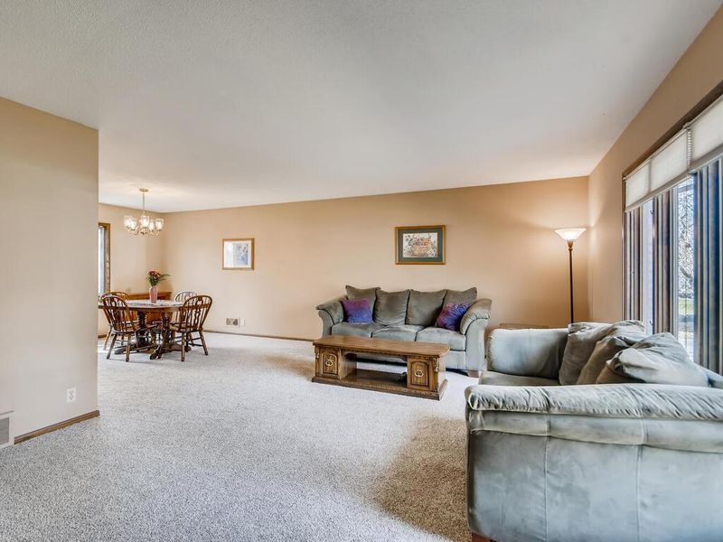 150 Myrman Ave, West Saint Paul, MN 55118