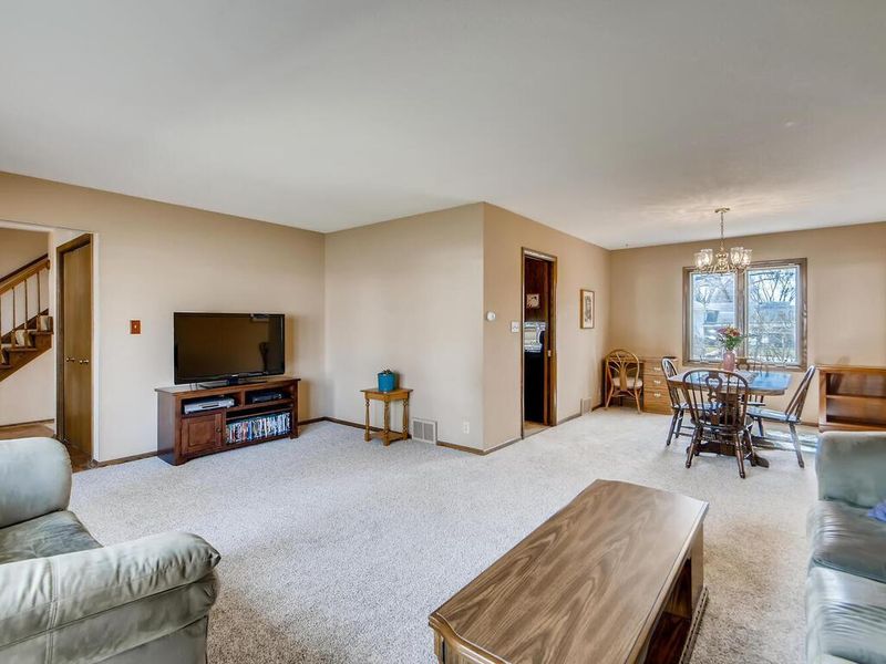 150 Myrman Ave, West Saint Paul, MN 55118