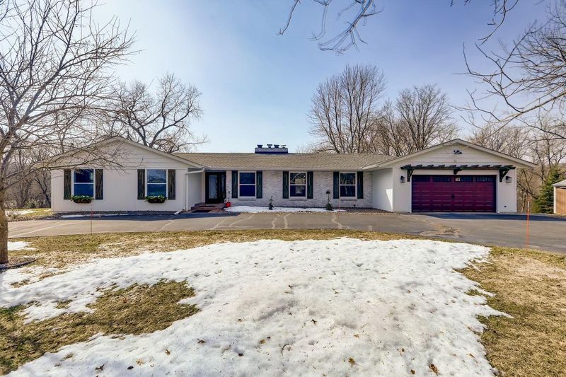 19074 Brookwood Rd, Prior Lake, MN 55372