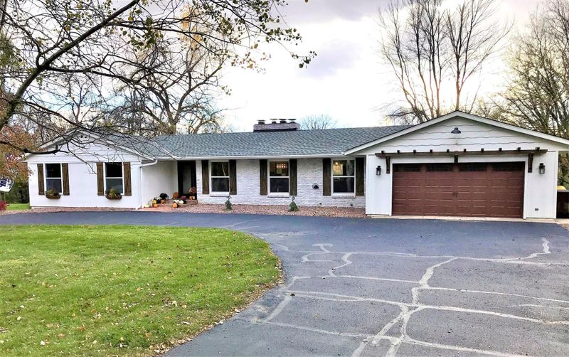 19074 Brookwood Rd, Prior Lake, MN 55372