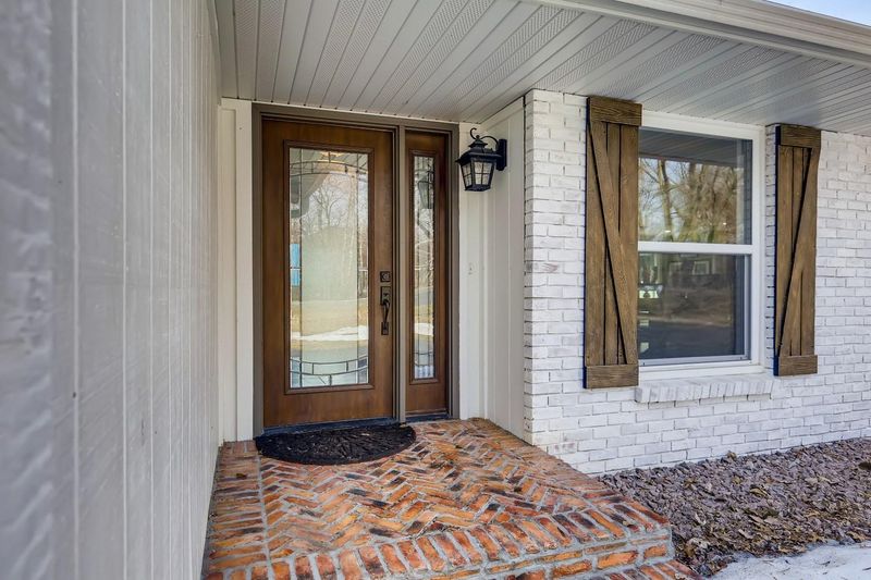 19074 Brookwood Rd, Prior Lake, MN 55372