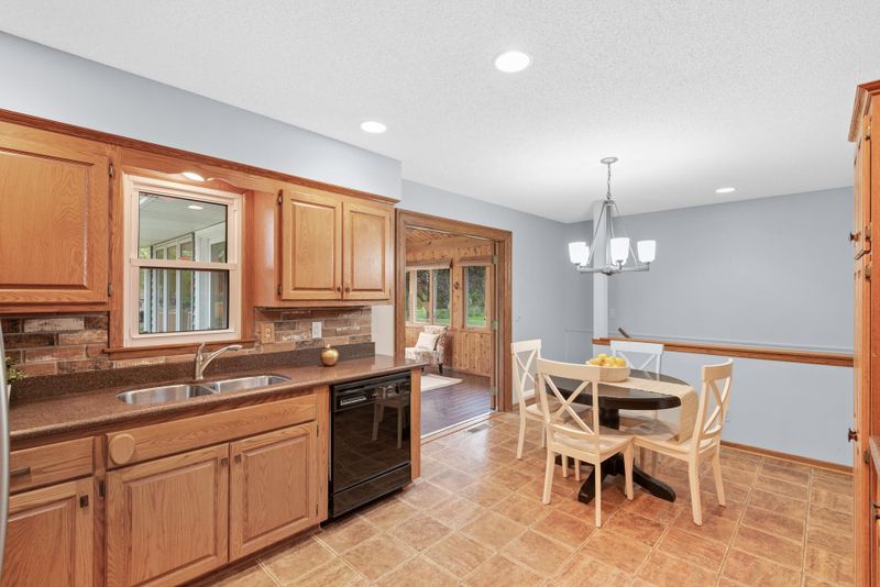 10301 Xerxes Ave S, Bloomington, MN 55431
