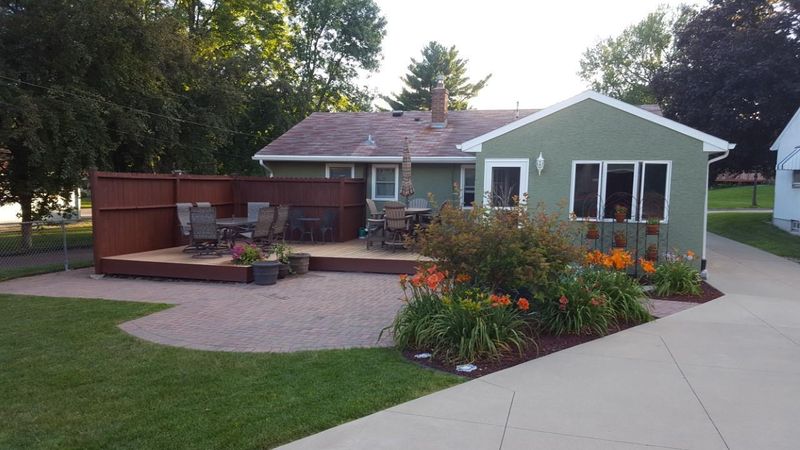 1606 Hazel St N, Saint Paul, MN 55119