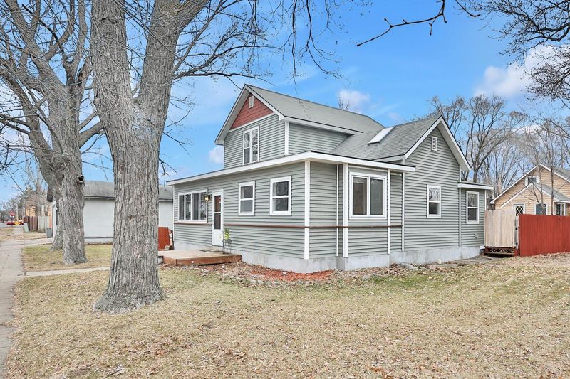 23909 Dewey St NW, Bethel, MN 55005