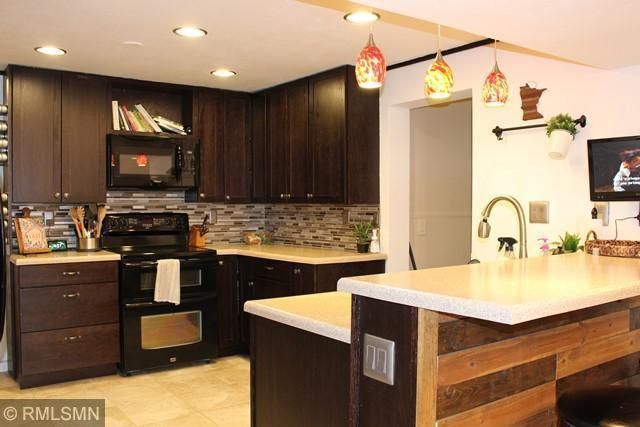 912 NW 6th St, Grand Rapids, MN 55744