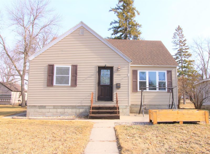 206 17th St N, Benson, MN 56215