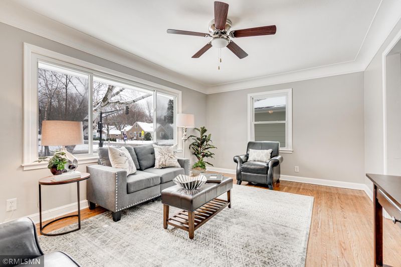3250 Texas Ave S, Saint Louis Park, MN 55426