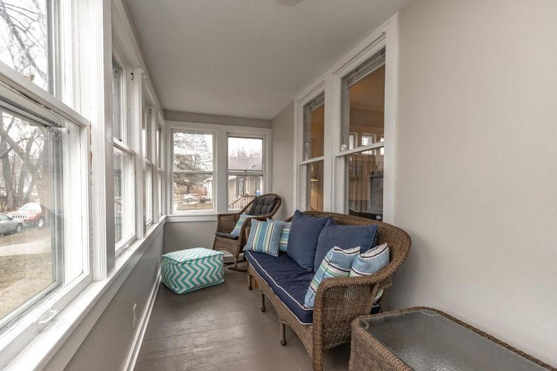 2694 6th Ave E, North Saint Paul, MN 55109