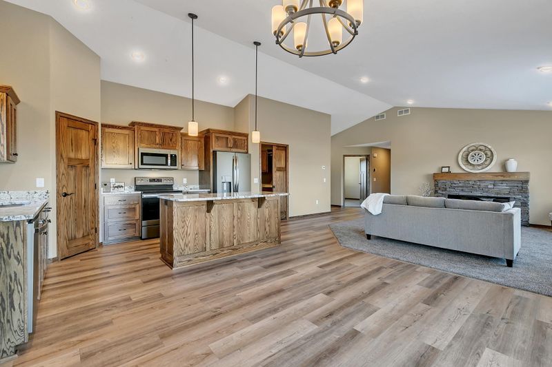 101 Rookery Dr, Cold Spring, MN 56320