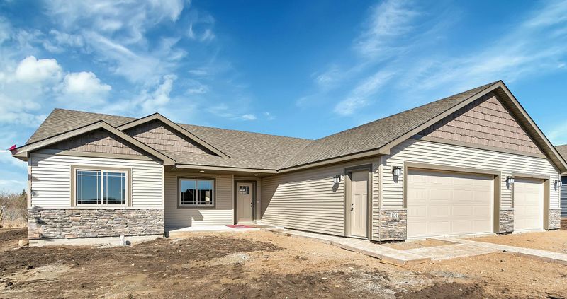 101 Rookery Dr, Cold Spring, MN 56320