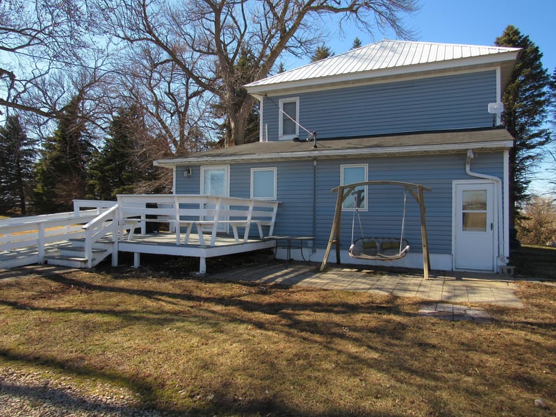8766 600th Ave, Walters, MN 56097