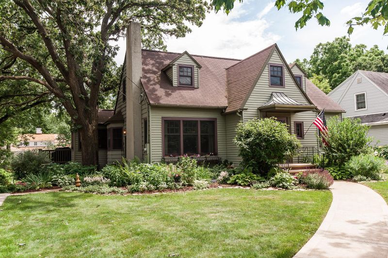 616 11th St SW, Rochester, MN 55902